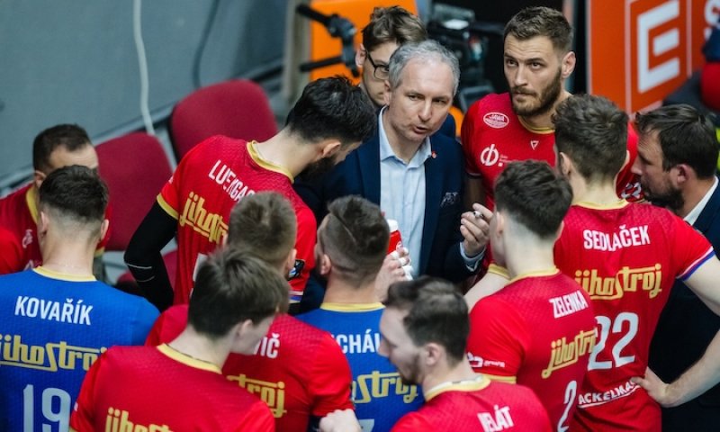 Volejbalový mistr si byl nucen zvolit nového kapitána. Volba padla na nejzkušenějšího muže Jihostroje