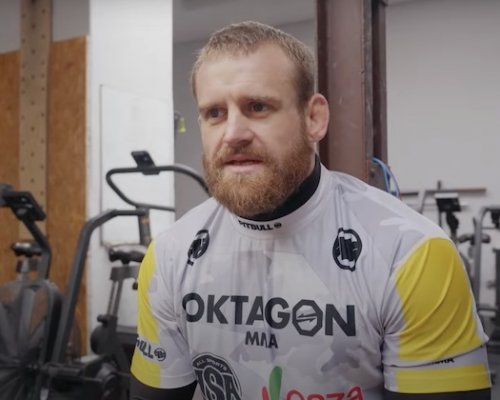 Patrik Kincl po 959 dnech vlády v Oktagonu přenechává titul Kerimu Engizekovi