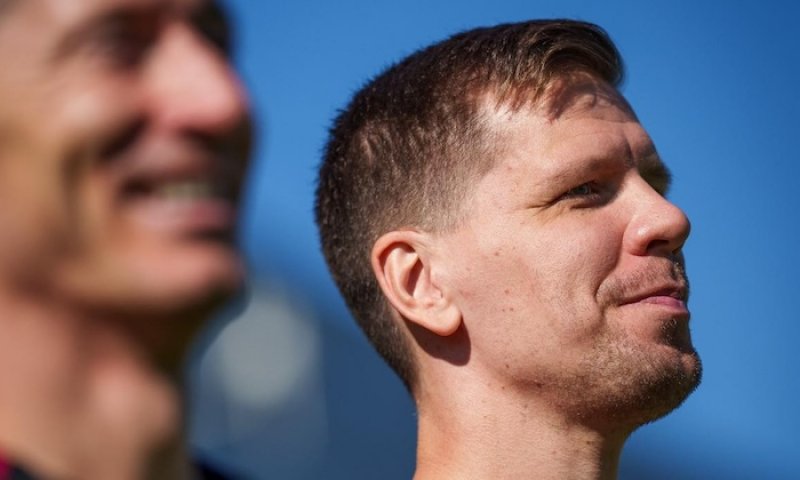 Kouření nemá vliv na to, jaký jsem na hřišti. Pracuju dvakrát tak tvrdě, hájí se již z Katalánska Szczesny