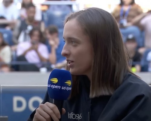 Świątek si to na světě umí udělat pěkné. V televizi porazila Lewandowského a pak se vzdělávala v muzeu s Anisimovou