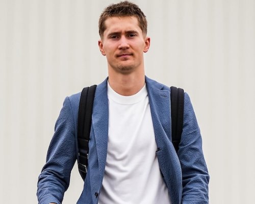 Tři zápasy, žádný bod a v bodování NHL propad na hranici první desítky. Co se děje s Nečasem?