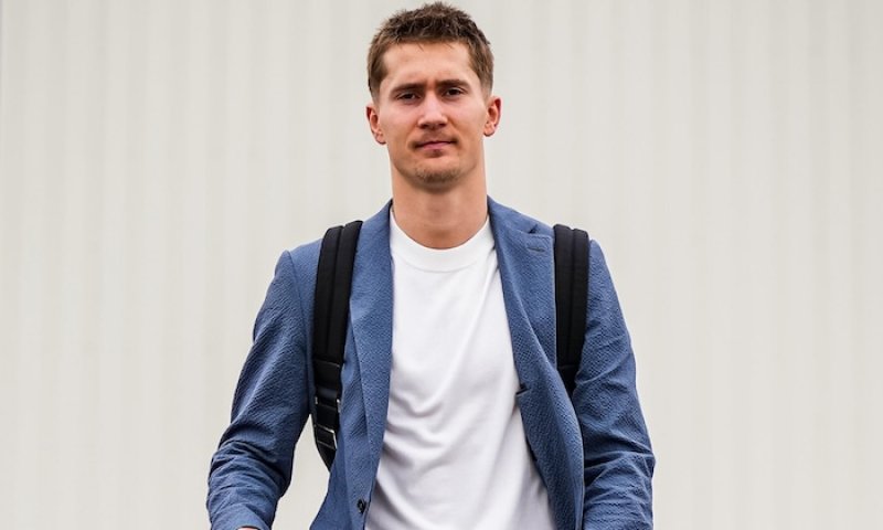 Tři zápasy, žádný bod a v bodování NHL propad na hranici první desítky. Co se děje s Nečasem?