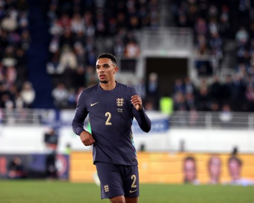 Real Madrid plánuje posílení na postu pravého obránce. Ve hře jsou Alexander-Arnold a Frimpong