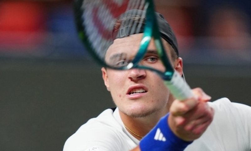 Halová premiéra na okruhu ATP zatím Menšíkovi vychází. Kdo se mu ve Vídni postaví ve čtvrtfinále?