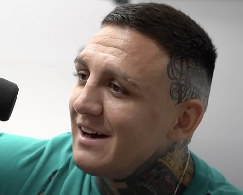 Glosa: Volný pád slovenského bojovníka. Boráros se vyoutoval ze hry, ani Clash ho neosloví 