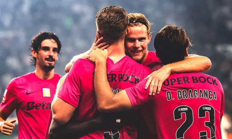 Benfica i Porto si drží úroveň, na úchvatný Sporting v čele se zabijákem Gyökeresem ale zatím nemají