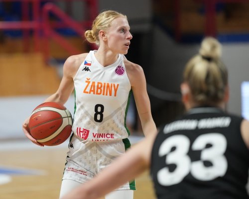 Nadstavba prakticky neřešitelná. Žabiny do ní jdou bez jediné výhry