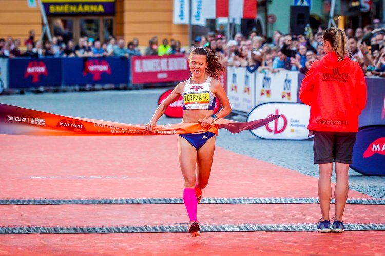 Na rekord jsem nemířila. Jela jsem tam s tím, že si zazávodím a proběhnu se na legendární trati, říká Hrochová