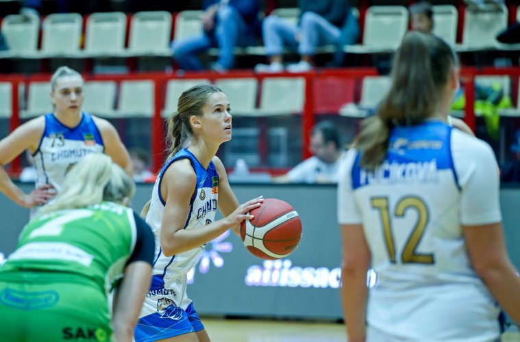 Je znát naše nesehranost. Zradily nás trojky a nechaly jsme Chomutov se z dálky rozstřílet, říká trenérka Krämer