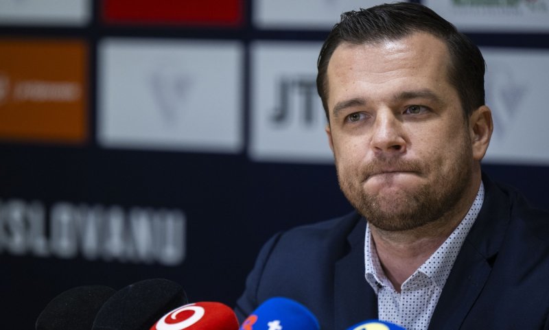 Slovan přišel o posilu, nenastoupila do letadla. Generální manažer hovoří o obrovské neprofesionalitě