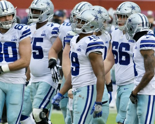 Majitel Dallas Cowboys Jerry Jones čelí kritice za komentáře k McCarthymu