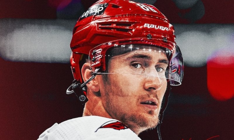 Nečas skolil St. Louis téměř sám a stal se rekordmanem Caroliny. Je skvělé to sledovat, chválí Brind’Amour
