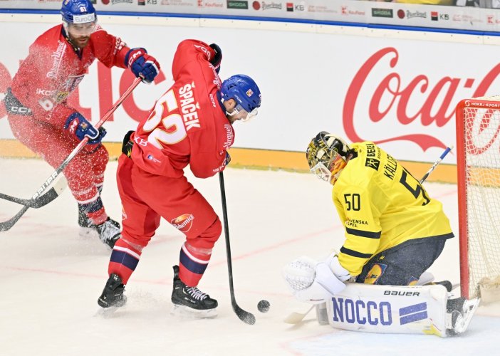 Hokejová bomba! Česká hvězda vymění Švýcarsko za Spartu