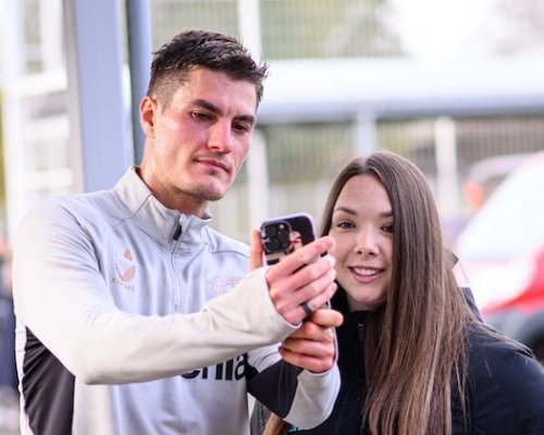 Kdo si počká, ten se dočká? Stará dáma se po letech vrací k tématu Schick. Bayer by rád půl miliardy korun