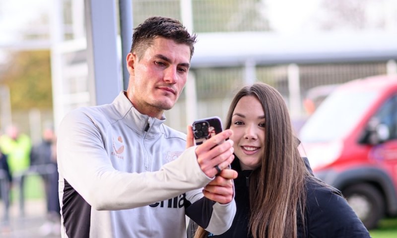 Kdo si počká, ten se dočká? Stará dáma se po letech vrací k tématu Schick. Bayer by rád půl miliardy korun