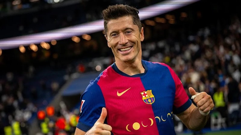 Konec jedné éry. Barcelona se loučí se svým polským kanonýrem