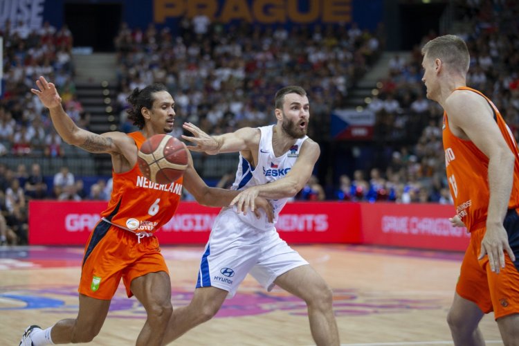 Češi si na Eurobasket ještě počkají. V Haagu prohráli v odvetě