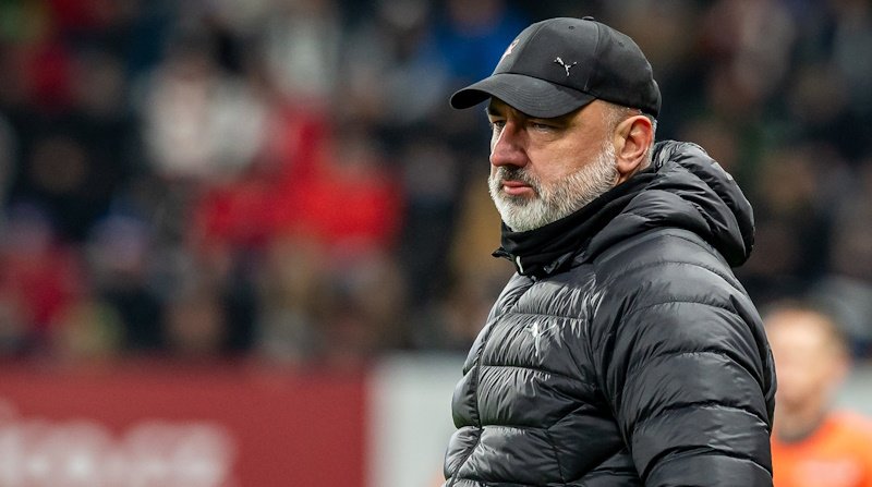 Krutá daň za jasnou výhru. Trpišovský s obavami sleduje plnící se marodku