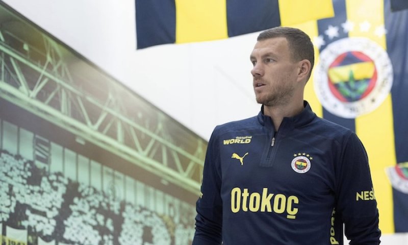 Džeko, Osimhen, Piatek, nebo Immobile? Boj o korunu střelců Süper Lig je v plném proudu!