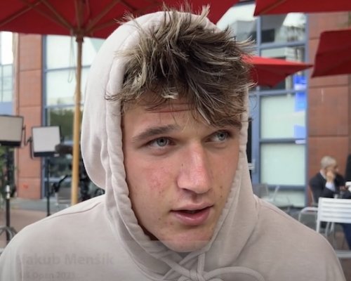 Úplně nejlepší by bylo, kdybych se dostal do světové třicítky, hlásí Menšík. Raketu nedržel tři týdny