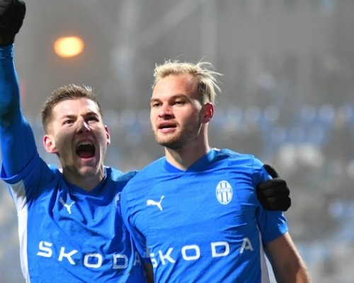 Zakletá Lokotrans aréna! V Boleslavi zkrátka fotbal netáhne. S Hradcem šlo o nejnižší návštěvu celé sezony