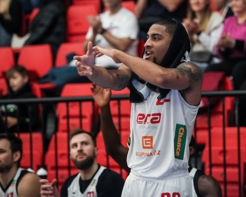 Basketbalový masakr v Nymburce: Mistr rozdrtil nováčka o 60 bodů a přepsal několik ligových rekordů