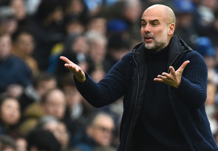 Nevídaný výbuch emocí. Guardiola zuří na rozhodčí i po výhře v poháru