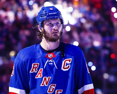 Rangers mění strategii. Anaheim získal zkušeného obránce Troubu, připojí se ke Gudasovi s Dostálem
