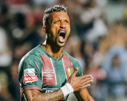 Dvacet let, čtyři tituly v Premier League i ovládnutí Eura. Vděčný Nani řekl fotbalu sbohem v nenápadném klubu