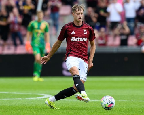 Fotbalové přestupy v plné parádě. Plzeň loví v Polsku, Sparta posílá stopera do Teplic