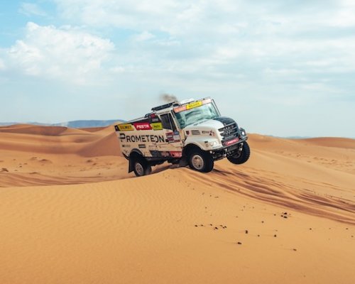 Macík je na Rallye Dakar krůček od cenné obhajoby. V nejtěžších dunách mu pomohl i jeho největší soupeř!