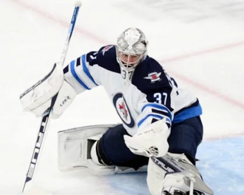 Nejlepší gólman celé NHL. Jeho výkony nás drží nad vodou. Zaslouží si rovnou Hart Trophy, má jasno spoluhráč
