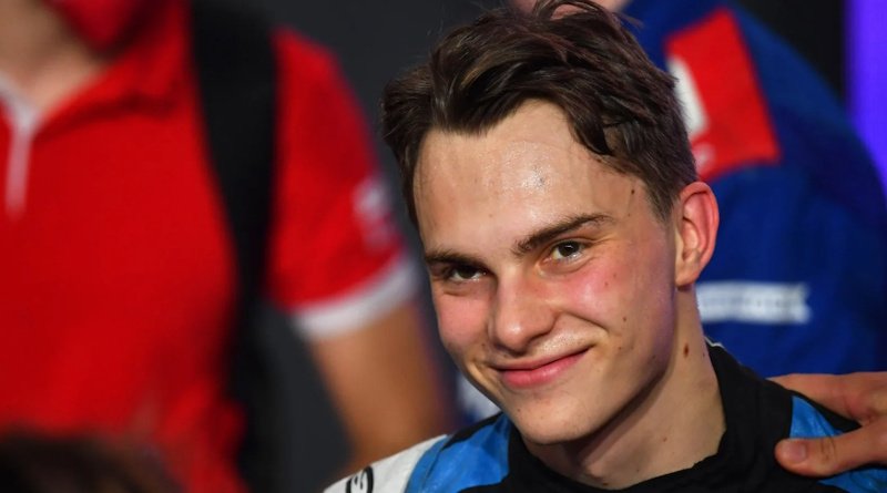 Bahrajn v barvách McLarenu. Piastri vyhrál, Norris dál vede šampionát. Verstappen se propadá