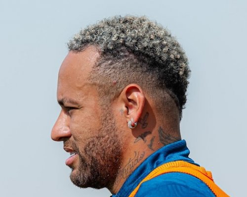 Sedm startů za 90 milionů eur: Neymar utíká zpět do Brazílie, na svého hrdinu už čekají v Santosu