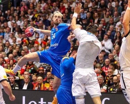 Právě pro takové momenty dřeme, zářil Solák. Musíme zůstat nohama na zemi, nabádá před Dánskem Havran