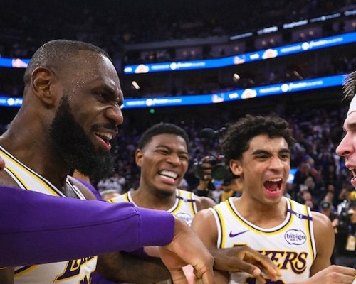 Triple-double ve čtyřiceti? Zářící LeBron se připojil k Maloneovi a posunul se před Pippena!
