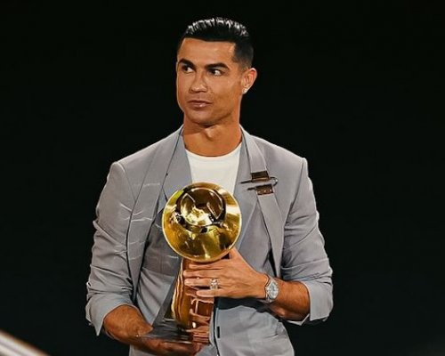 Odmítl svou účast, a tak byl Cristiano Ronaldo na ceremoniálu Zlatého míče zesměšněn