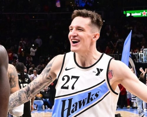 Snad se bude brzy opět smát. Český talent utrpěl v NBA děsivé zranění a jeho seriál komplikací nekončí