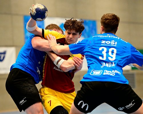 Boj o nejlepšího střelce neřeším, chci co nejvíc pomoci týmu, prozradila Sportwinu extraligová kometa Jonáš Josef