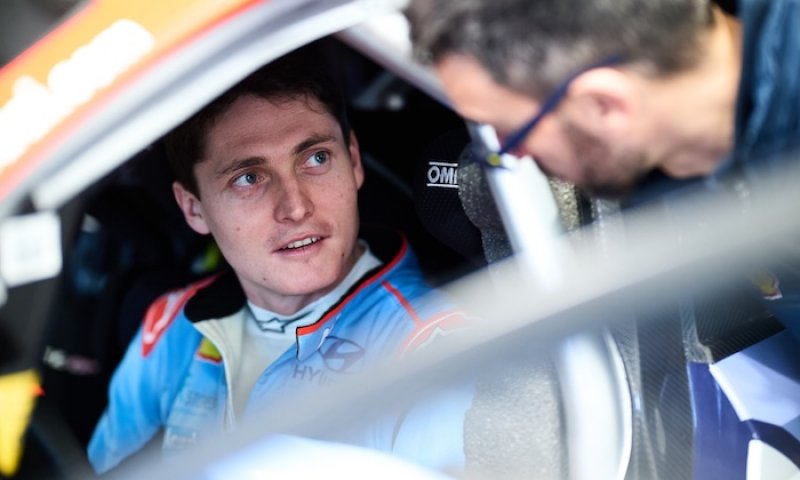 Švédská rallye jako noční můra: Fourmaux přišel o statisíce kvůli jednomu jedinému slovu!