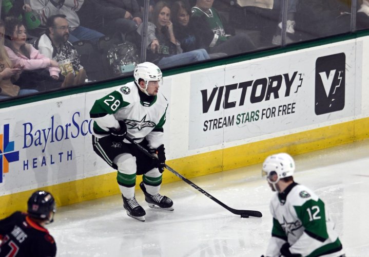 Hraju na 100 procent, makám, ale bez NHL, smutní Čech. Mistrovství? Skočím na první letadlo