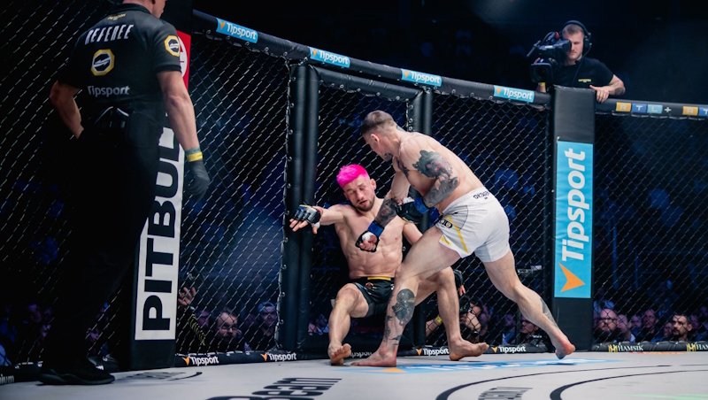 Oktagon 67 přinesl šoky! Kozma padl, Pukač září a nový šampion bere trůn