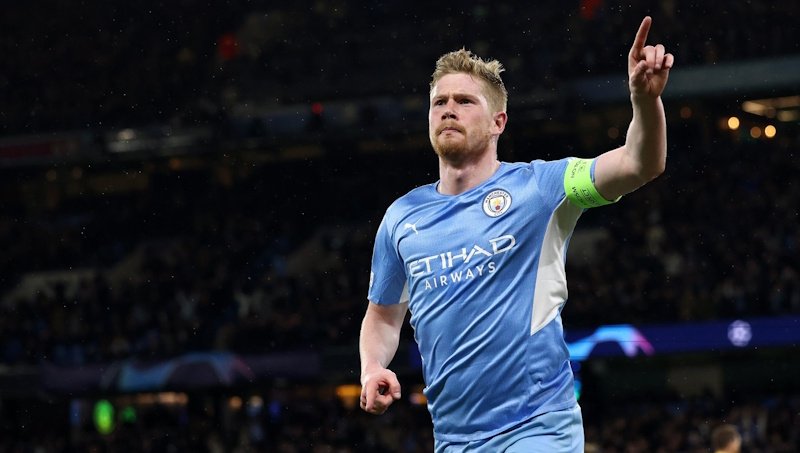 Kevin De Bruyne končí v City a nabízí se Realu Madrid. I za poloviční plat