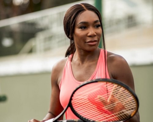 Z kurtu na jachtu. Serena Williams místo Wimbledonu relaxuje v plavkách i s dcerami