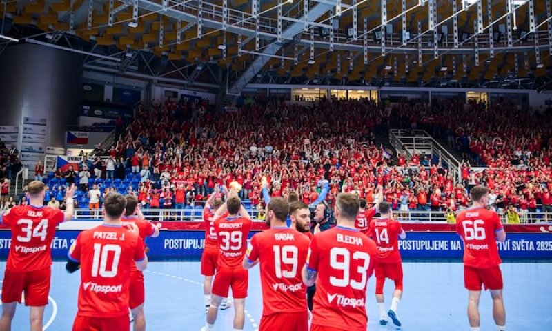 Peklo v Brně! Češi vyzvou vicemistry světa, tribuny mají hořet v červené barvě a povoleny jsou i vuvuzely
