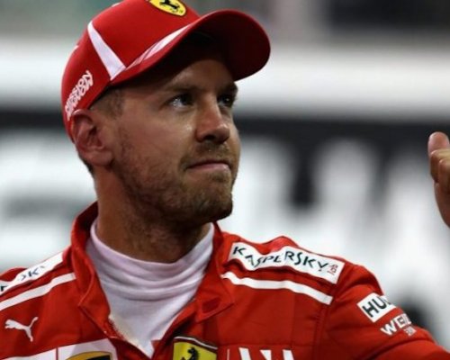 Vettel by nerad seděl doma a nabídl se několika stájím. Slyšel samá ne, přesto se nevzdává