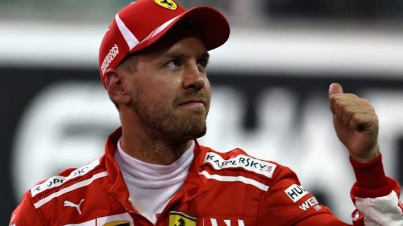 Vettel by nerad seděl doma a nabídl se několika stájím. Slyšel samá ne, přesto se nevzdává