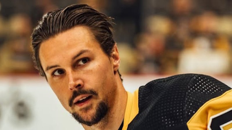 Karlssonova mise v Pittsburghu selhala. Penguins ho nabízejí, ale nikdo nechce