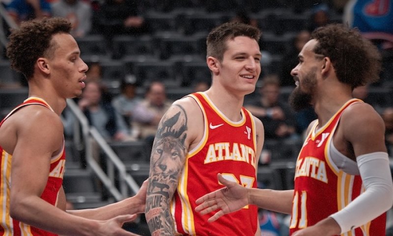 Krejčího 19 minut v dresu Hawks nestačilo: 5 bodů, 5 doskoků a 2 asistence byly na Spurs málo