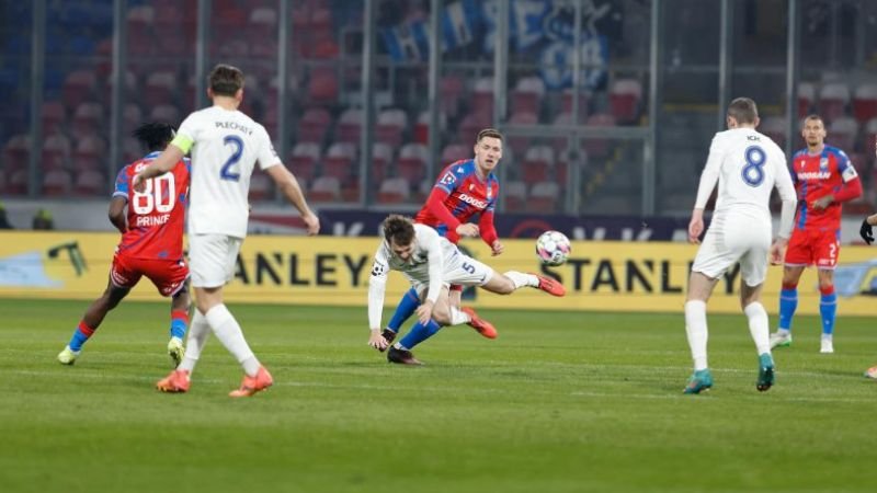 Spráskaní psi a pocit křivdy: Liberec hrozí protestem proti rozhodčímu